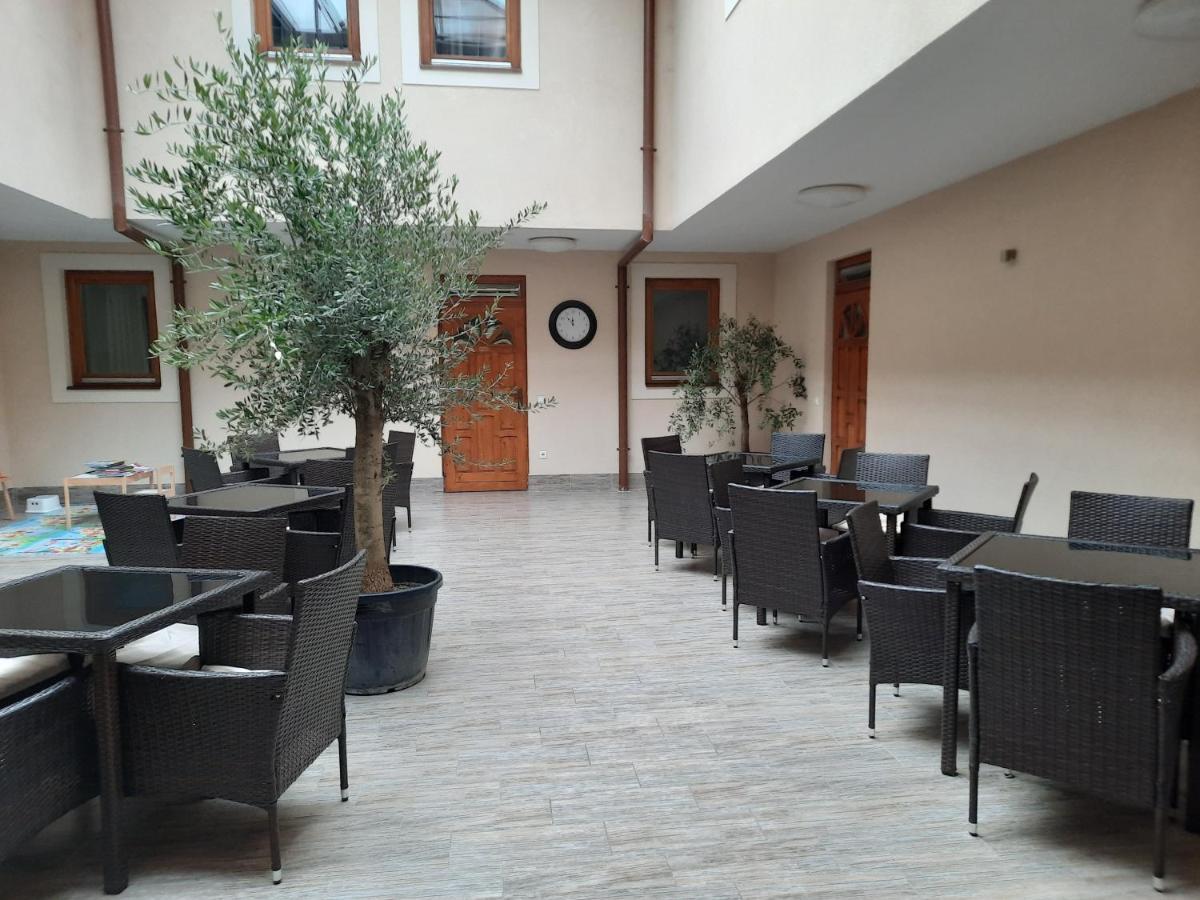 Vegvari Hotel Eger Exterior photo